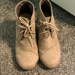 Suede wedges booties